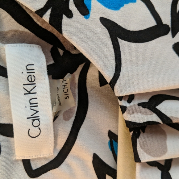 Calvin Klein sleeveless top - Picture 2 of 4